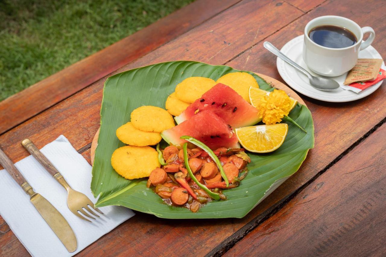 Hostal & Cafe Travelers Santiago Ngoại thất bức ảnh