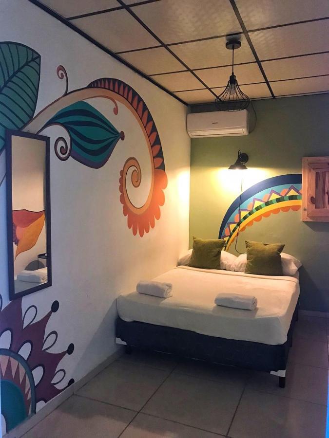 Hostal & Cafe Travelers Santiago Ngoại thất bức ảnh